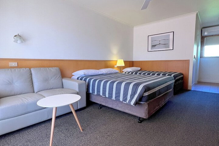 Room 16 of 59