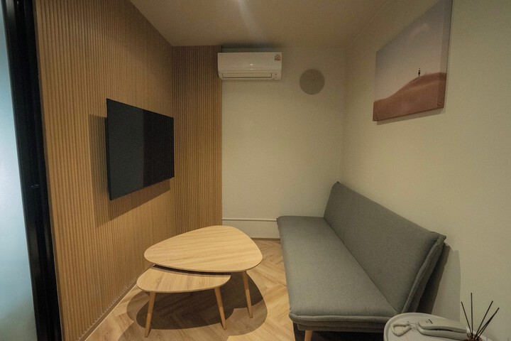 Room 13 of 96