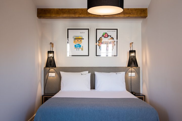 Room 25 of 63