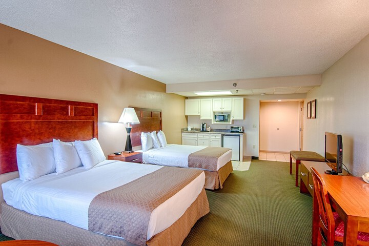 1 King Bed (6 of 17)