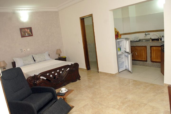 Room 2 of 11