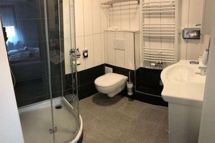 Room 45 of 63