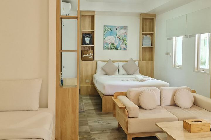 Room 13 of 23