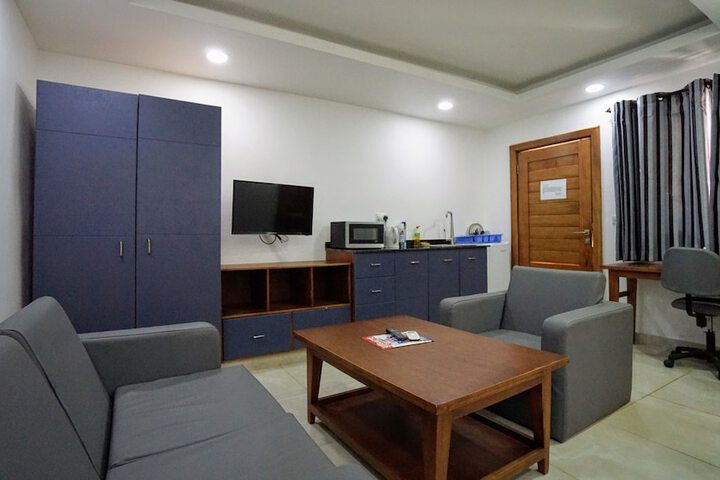 Room 13 of 84