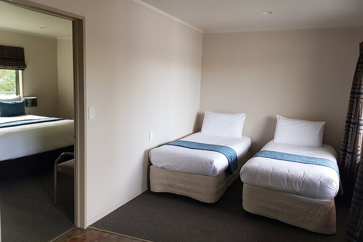 Room 9 of 42