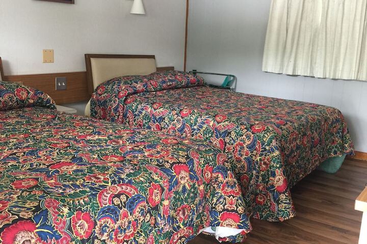 Room 9 of 49