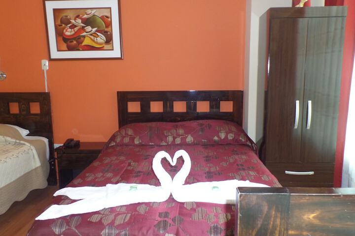 Room 13 of 32