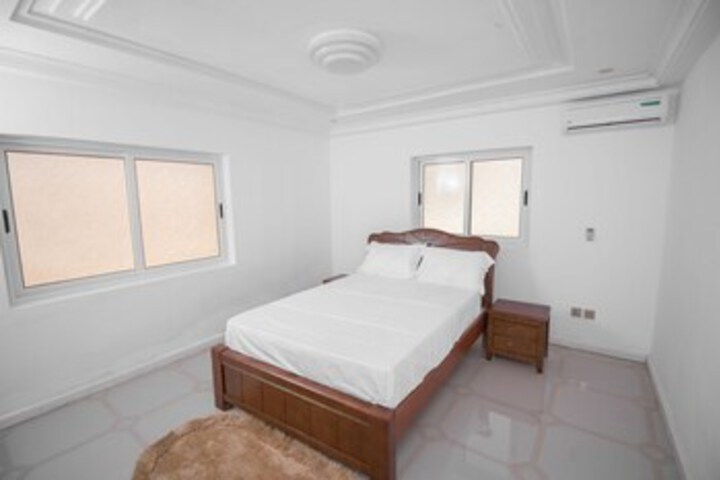 Room 27 of 27