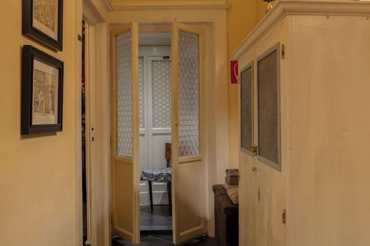 Ballroom/Hall 62 of 63
