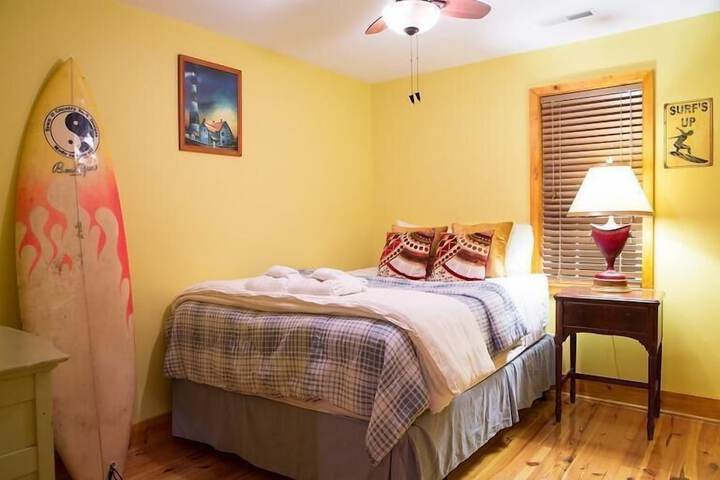 Room 7 of 27