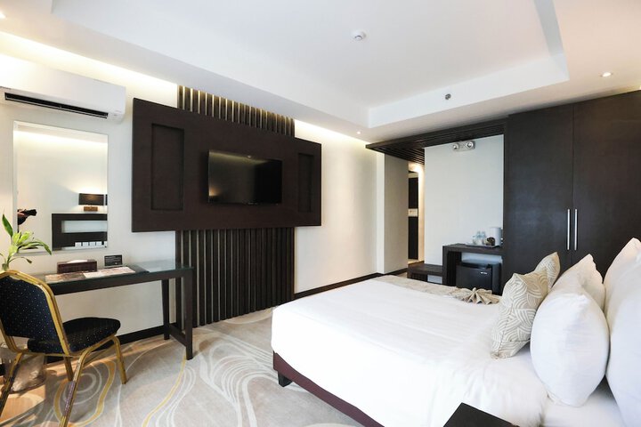 Room 8 of 31