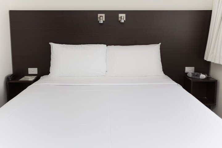 Room 10 of 61