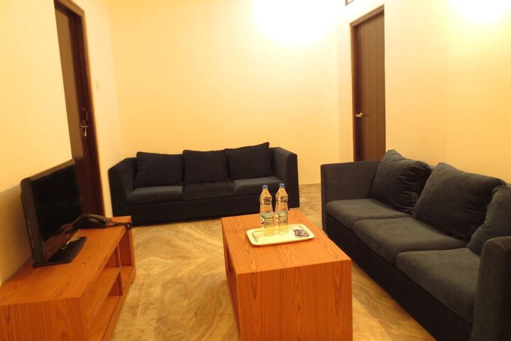 Room 13 of 17