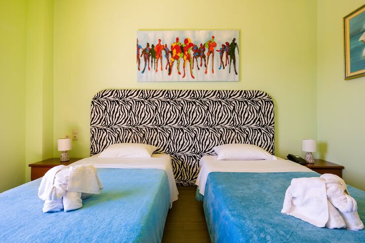 Room 5 of 40
