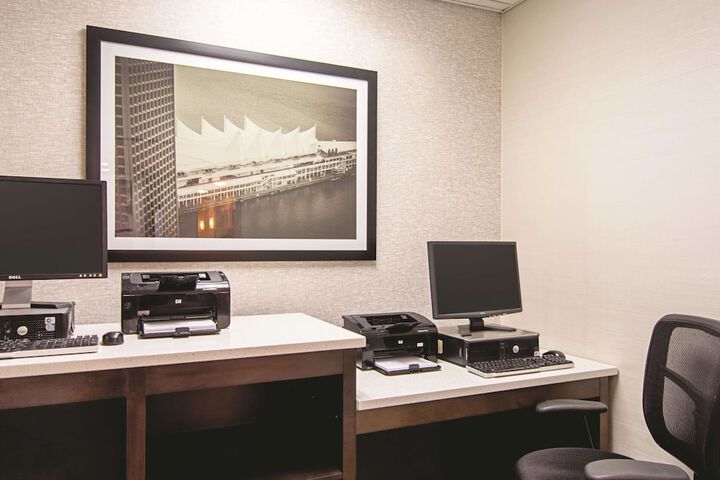 Business Center 60 of 61