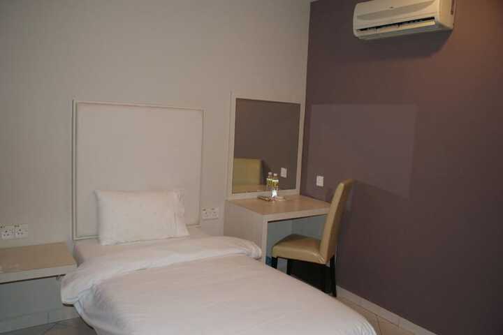 Room 2 of 24