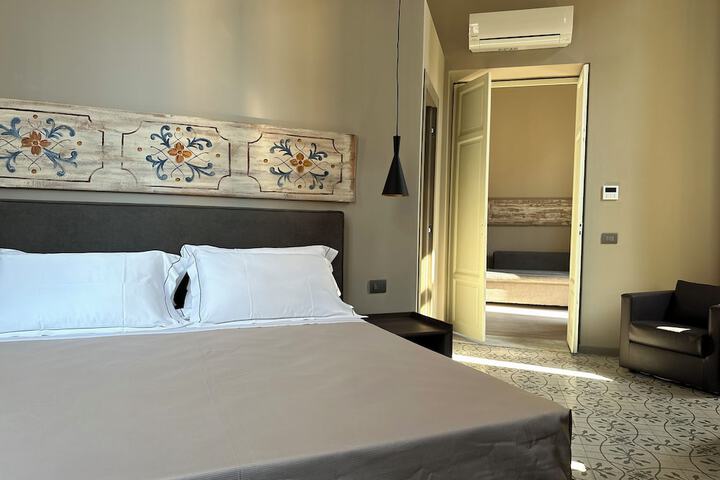 Room 12 of 85