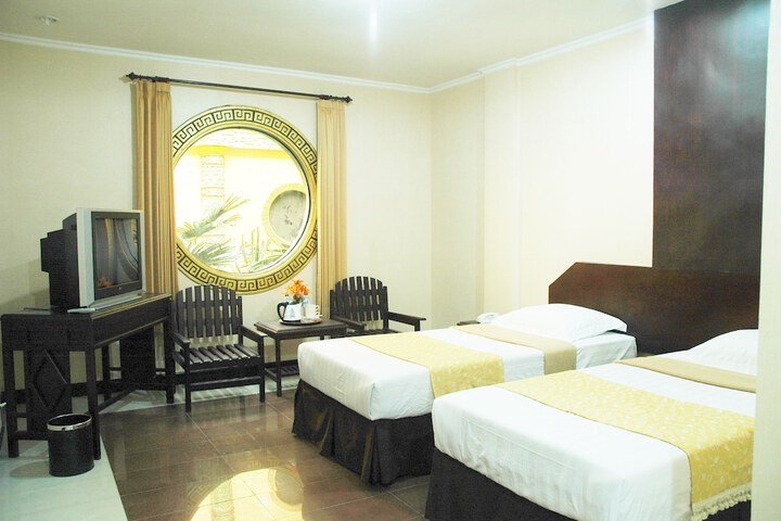 Room 7 of 28