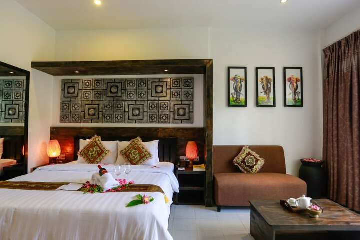 Room 44 of 298