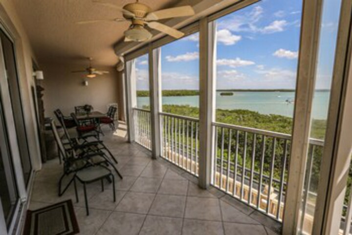Terrace/Patio 2 of 33