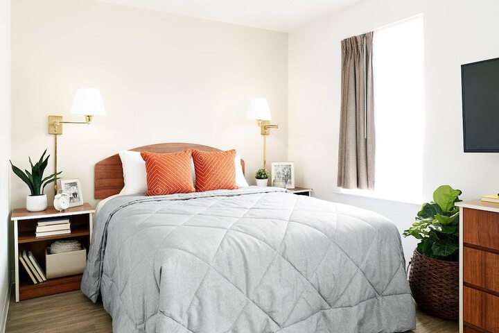Room 4 of 19
