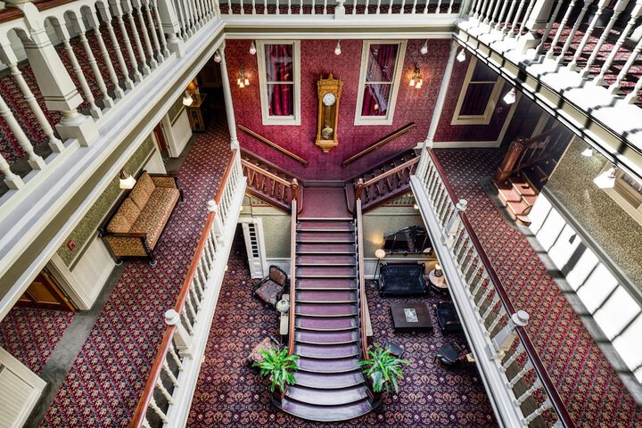 Hotel Interior 4 of 130