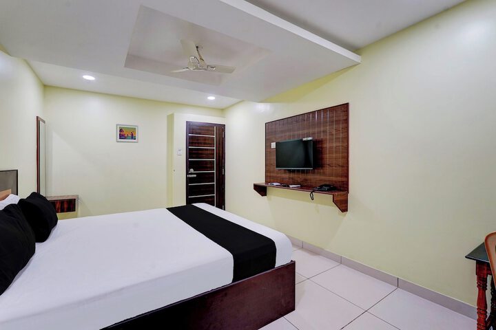 Room 2 of 13