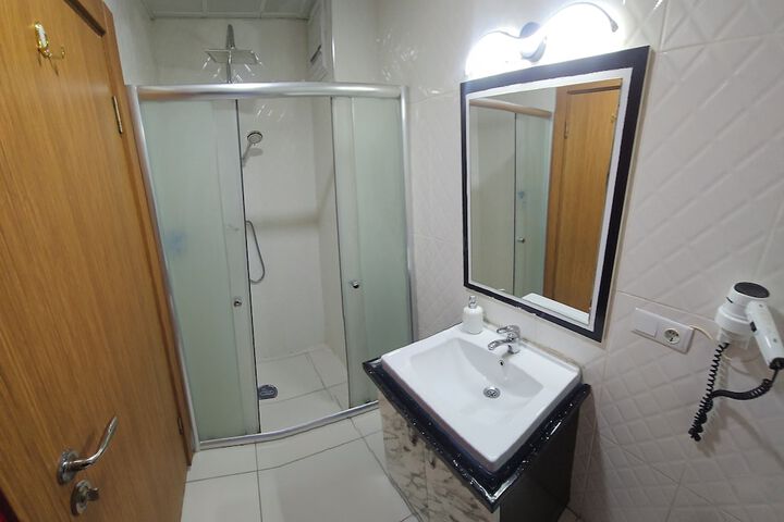 Room 44 of 64