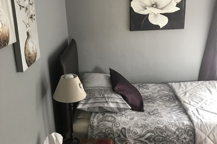 Room 5 of 38
