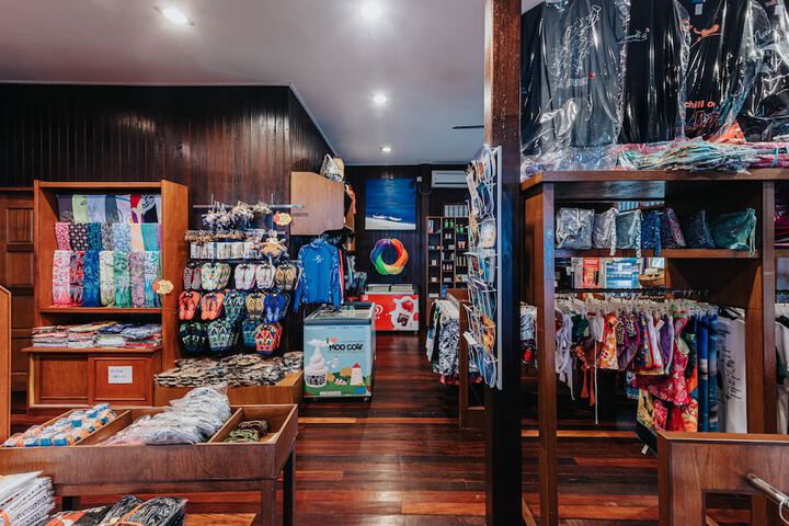 Gift Shop 127 of 414