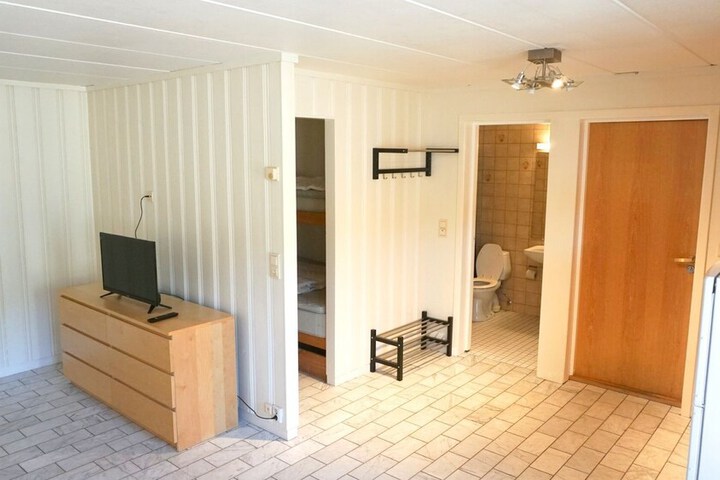 Room 5 of 15