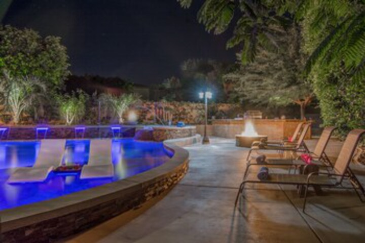 Pool 19 of 33
