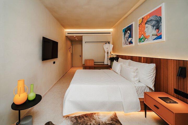 Room 15 of 144