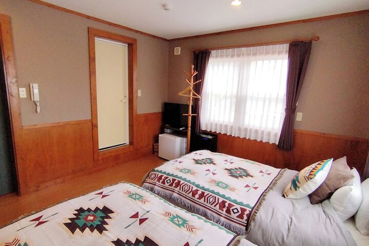 Room 28 of 61