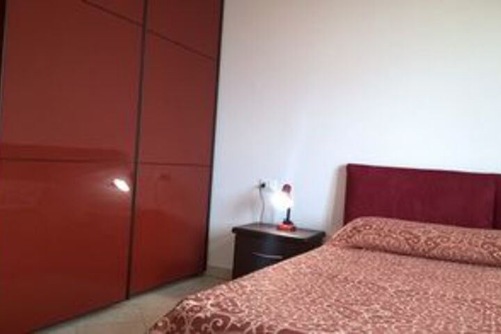 Room 18 of 42