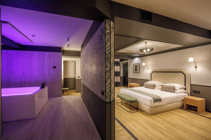 Room 7 of 23