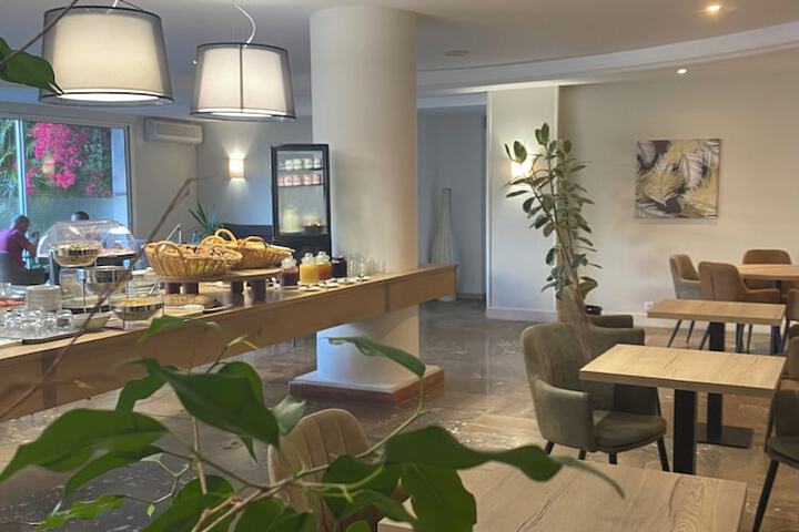 Breakfast buffet