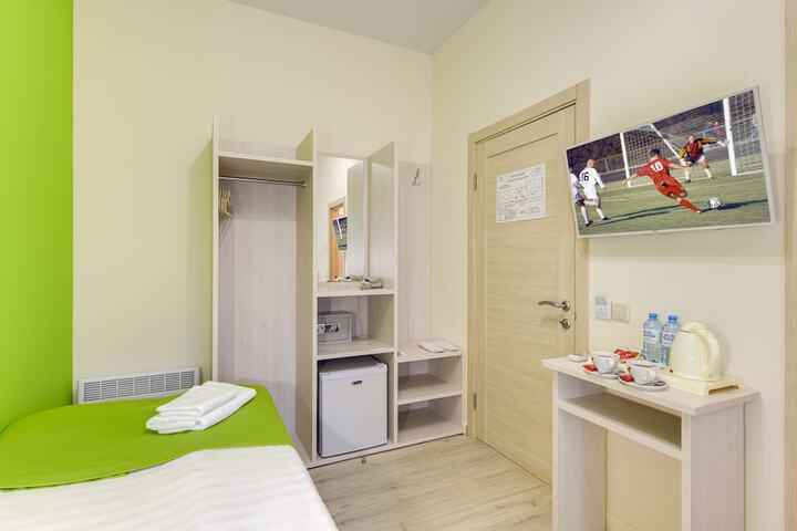 Room 8 of 95