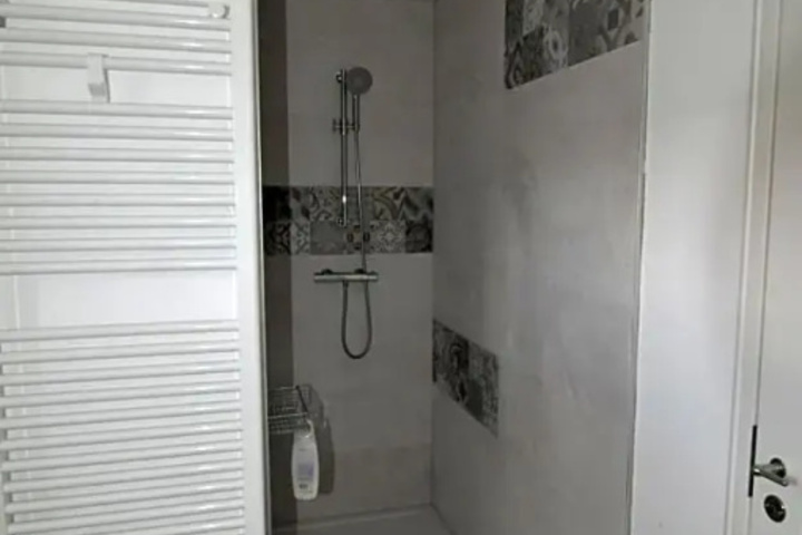 Room 8 of 15