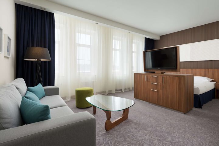 Room 18 of 275