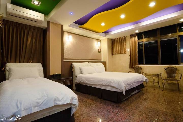 Room 15 of 31