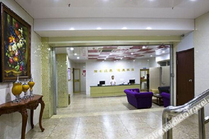 Hotel Interior 12 of 27