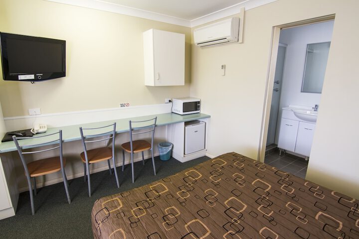 Room 20 of 35