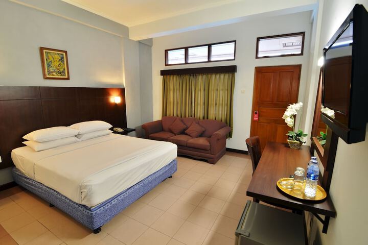 Room 3 of 21