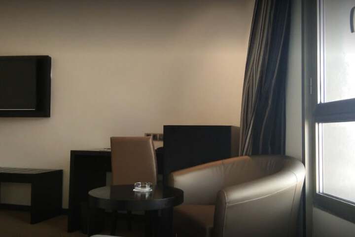 Room 20 of 43