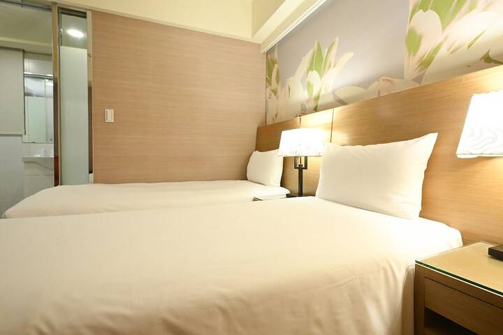 Room 47 of 120