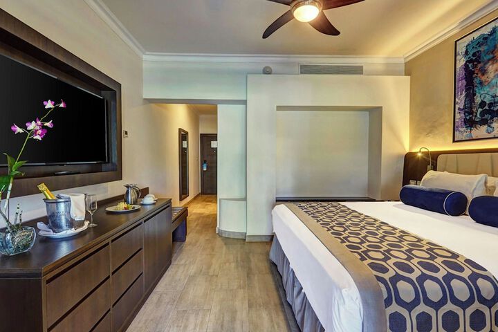 Room 35 of 119