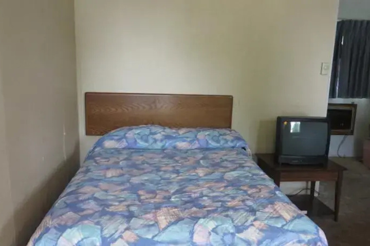 Photo of Crossroads Motel Rushville