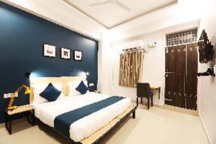 Silverkey Executive Stays 39691 Mittal Residency Mayur Vihar Phase-1