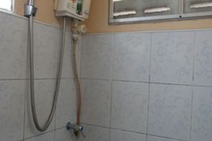 Room 4 of 20